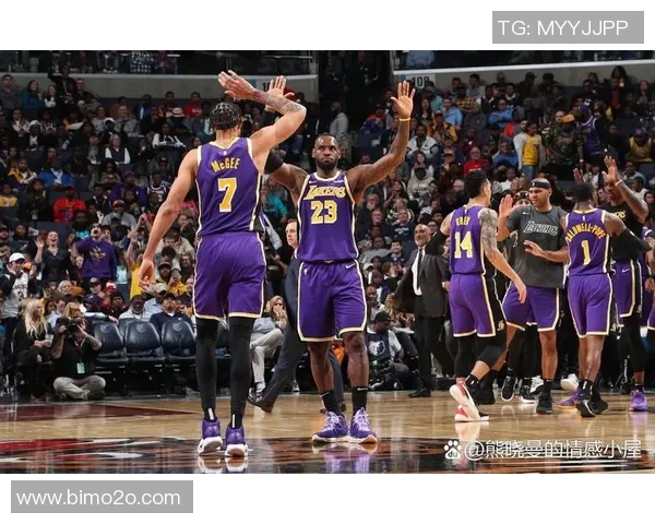 2020年湖人与掘金常规赛对决回顾及战绩分析